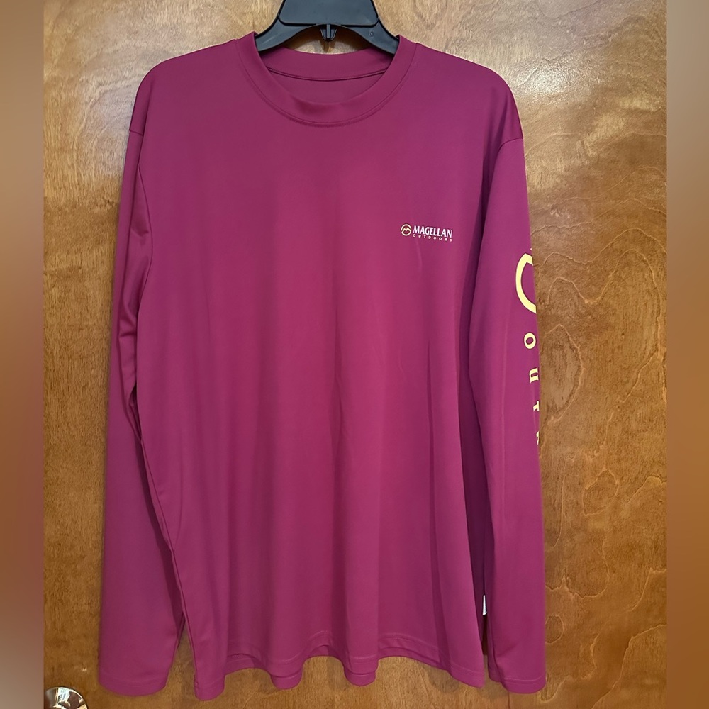 Unisex Magellan Outdoors Long Sleeve Fishing/Sun Performance Tee.